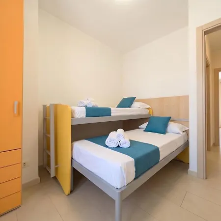 Apartamento -cortile Privato- Ac Fronte Mare 8 Posti *